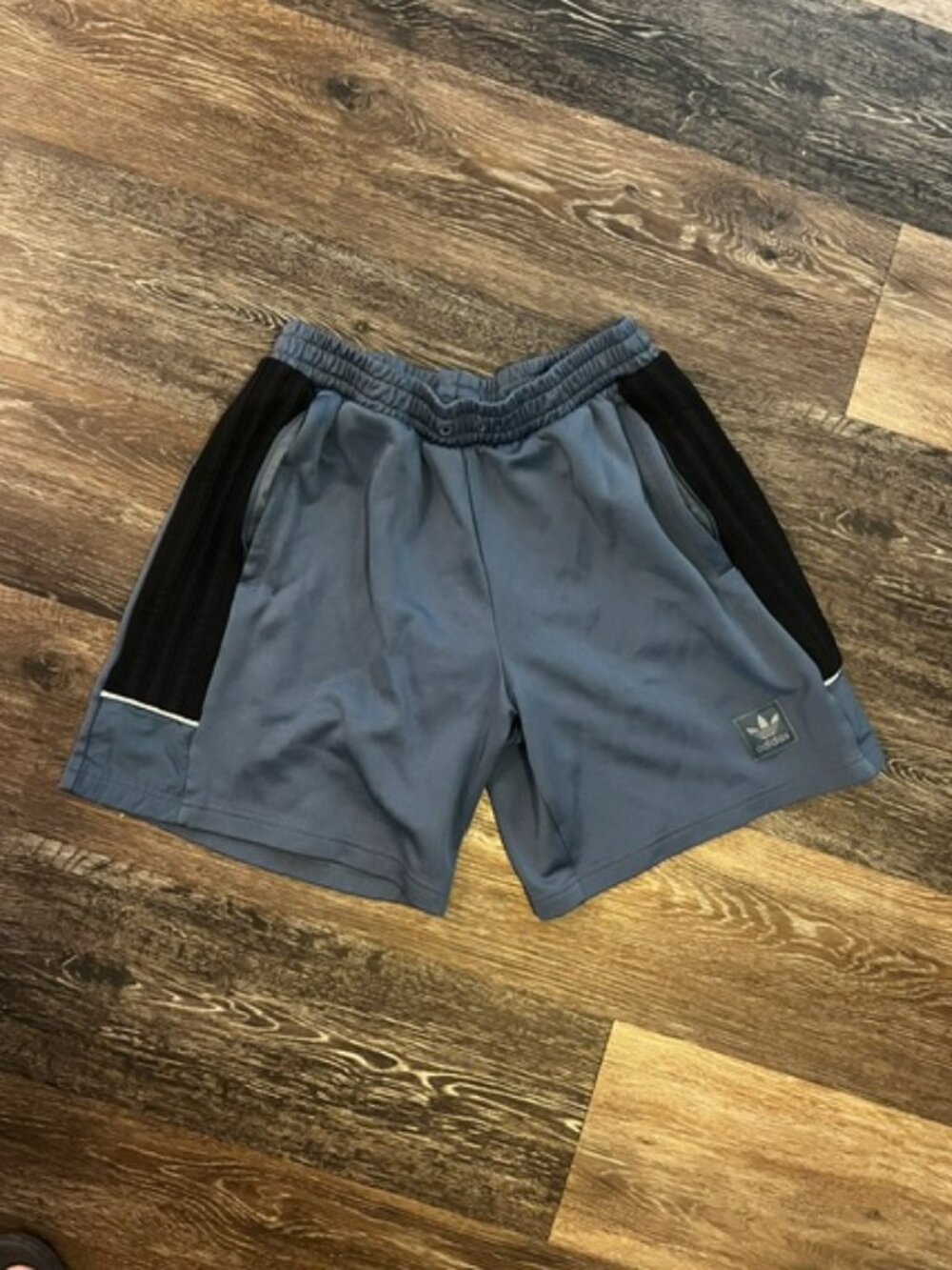 Men's Adidas Athletic Shorts, Size L, Navy Blue, Zip side pockets, Great Con!